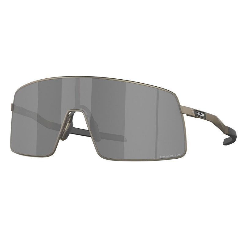 Oakley Sunglasses, Model: 0OO6013 Colour: 01