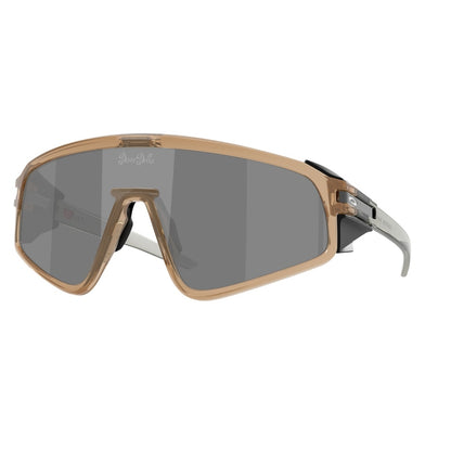 Oakley Sunglasses, Model: 0OO9404 Colour: 07