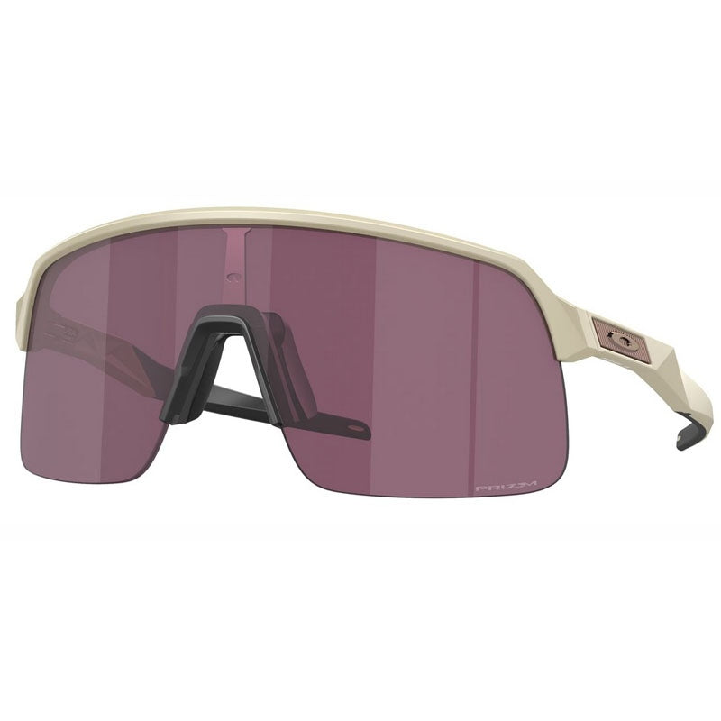 Oakley Sunglasses, Model: 0OO9463 Colour: 52