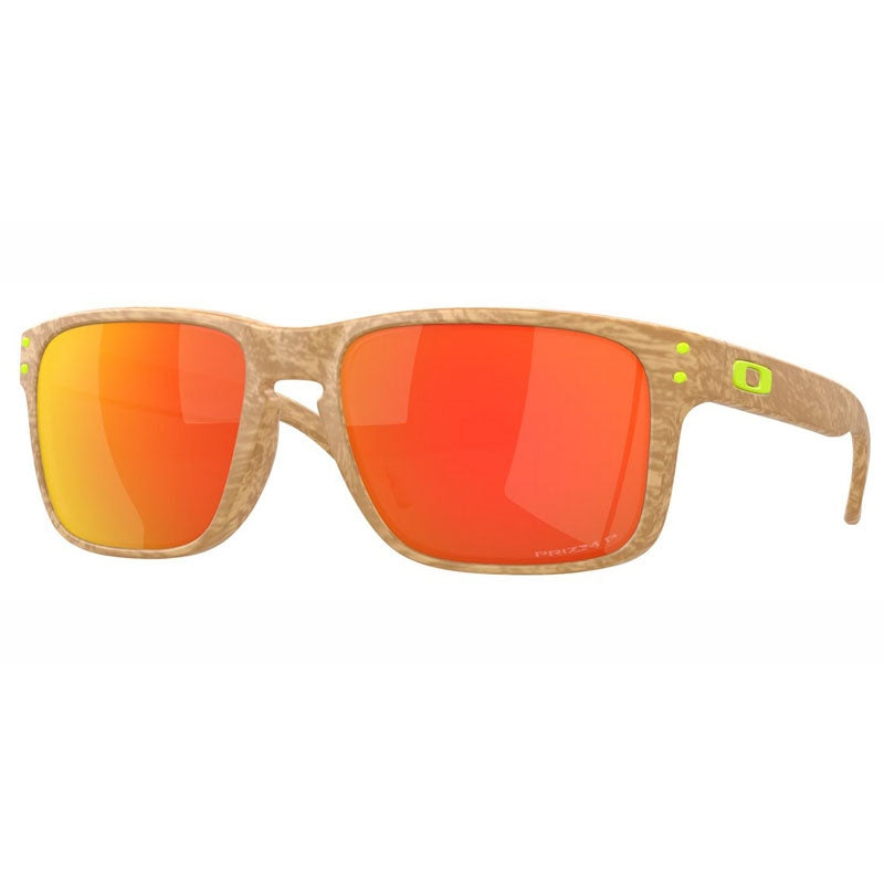 Oakley Sunglasses, Model: OO9102 Colour: Y8